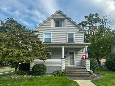 78 Helen Ave, Niles, OH 44446