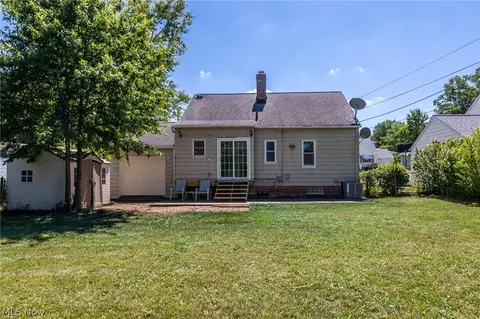 Exterior - 10810 Windham Rd, Parma, OH 44130 photo 4 of 6