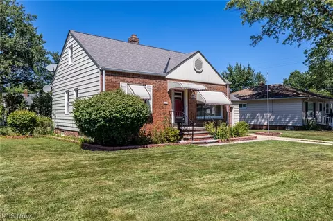 Exterior - 10810 Windham Rd, Parma, OH 44130 photo 3 of 6
