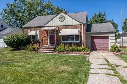 Exterior - 10810 Windham Rd, Parma, OH 44130 photo 2 of 6