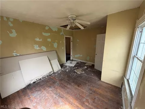 Bedroom - 314 E 26th St, Lorain, OH 44055 photo 2 of 6