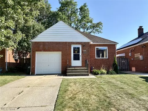 5207 Redfern Rd, Parma, OH 44134