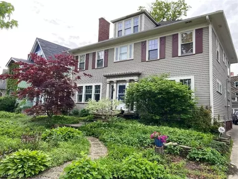 2608 Hampshire Rd, Cleveland Heights, OH 44106