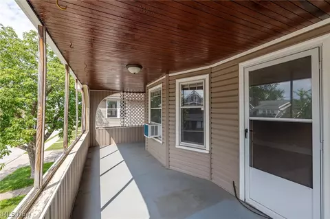 14708 Leonard Ave, Lakewood, OH 44107