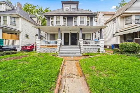 9911 North Blvd, Cleveland, OH 44108