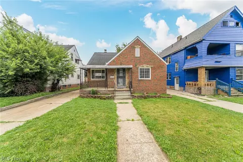 11303 Thrush Ave, Cleveland, OH 44111