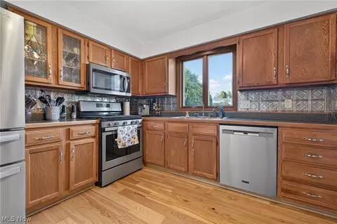 Kitchen - 7380 Eisenhower Dr #3, Boardman, OH 44512 photo 1 of 3