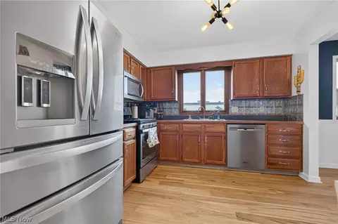 Kitchen - 7380 Eisenhower Dr #3, Boardman, OH 44512 photo 3 of 3