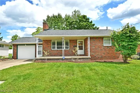 459 Peters Dr, Campbell, OH 44405