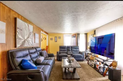 Living - 175 Spruce St, Elyria, OH 44035 photo 2 of 2