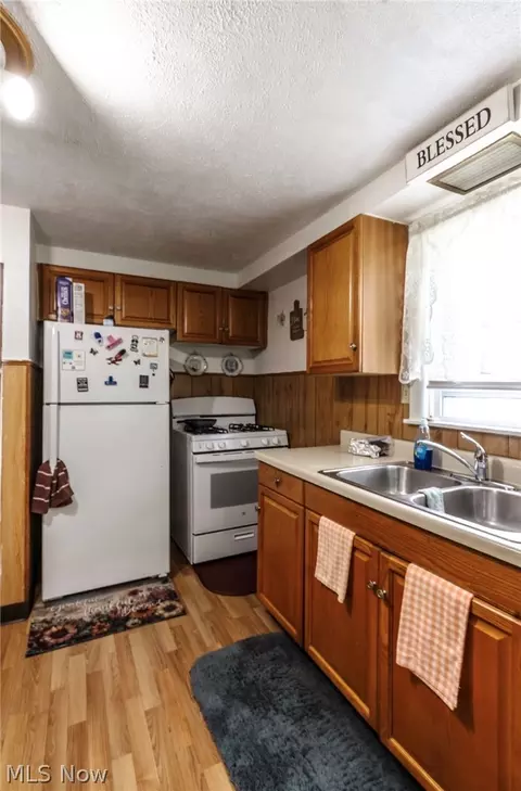 Kitchen - 175 Spruce St, Elyria, OH 44035 photo 1 of 2