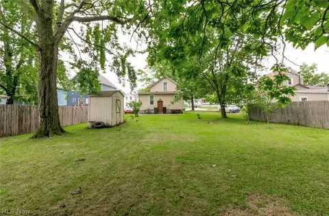 Exterior - 175 Spruce St, Elyria, OH 44035 photo 6 of 9