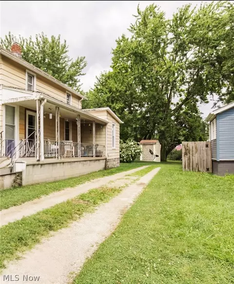 Exterior - 175 Spruce St, Elyria, OH 44035 photo 9 of 9