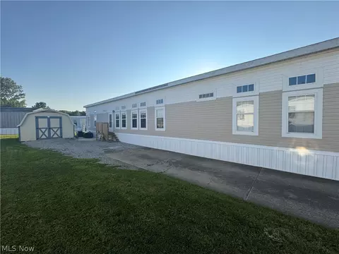 360 S Main St #713, West Salem, OH 44287