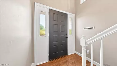 Entry Way - 312 Maple Dr, Williamstown, WV 26187 photo 1 of 4