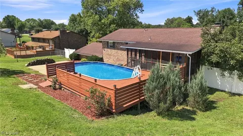 Exterior - 312 Maple Dr, Williamstown, WV 26187 photo 1 of 7