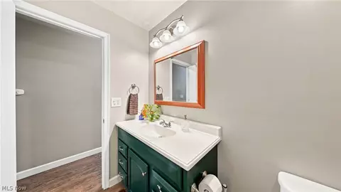 Bath - 312 Maple Dr, Williamstown, WV 26187 photo 2 of 5
