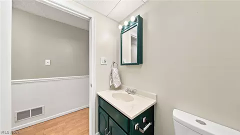 Bath - 312 Maple Dr, Williamstown, WV 26187 photo 4 of 5