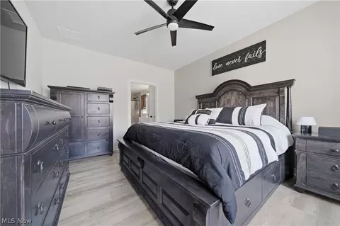 Bedroom - 3354 Stoneleigh Rd NE, Canton, OH 44721 photo 1 of 9