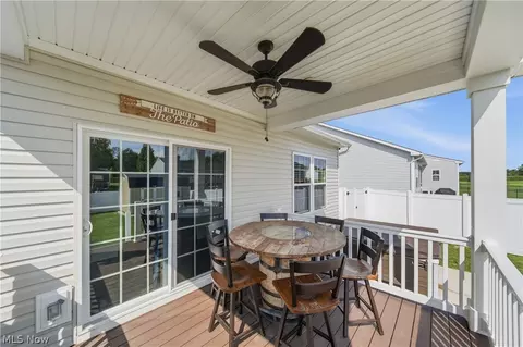 Exterior - 3354 Stoneleigh Rd NE, Canton, OH 44721 photo 5 of 8