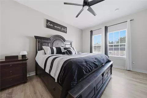 Bedroom - 3354 Stoneleigh Rd NE, Canton, OH 44721 photo 2 of 9