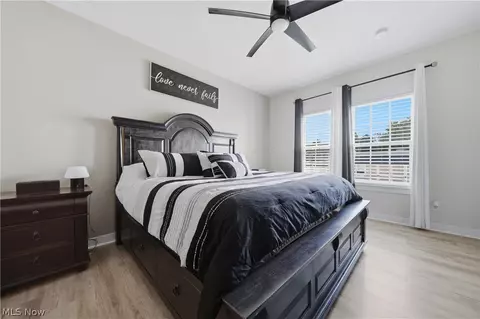 Bedroom - 3354 Stoneleigh Rd NE, Canton, OH 44721 photo 2 of 9