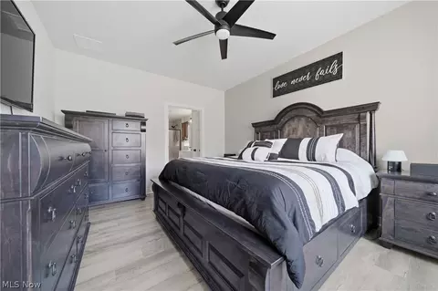 Bedroom - 3354 Stoneleigh Rd NE, Canton, OH 44721 photo 1 of 9