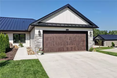 1014 Beech Ave, Millersburg, OH 44654