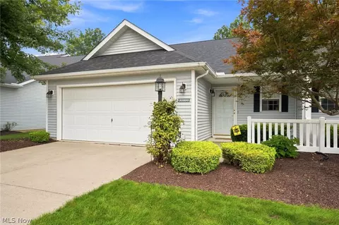 30890 Iris Ct, North Olmsted, OH 44070