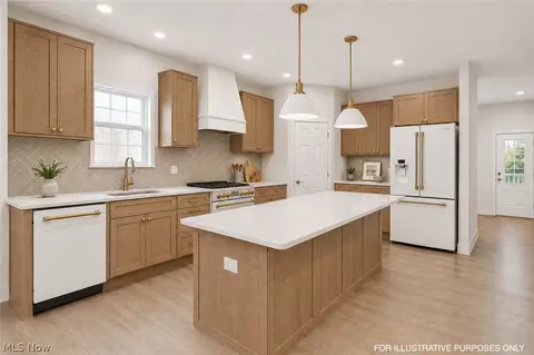 Kitchen - 3706 Turfside Cir, Huron, OH 44839 photo 2 of 2