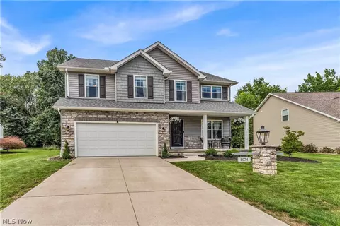 1074 Wayne Trl, Vermilion, OH 44089