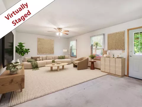 Living - 5010 State Route 307, Geneva, OH 44041 photo 2 of 3