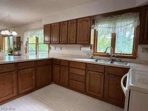 Kitchen - 5010 State Route 307, Geneva, OH 44041 photo 4 of 4