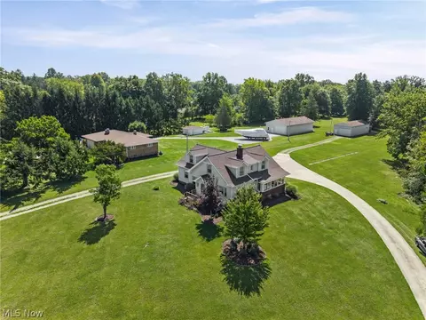 View/Area - 3230 E Wallings Rd, Broadview Heights, OH 44147 photo 3 of 9