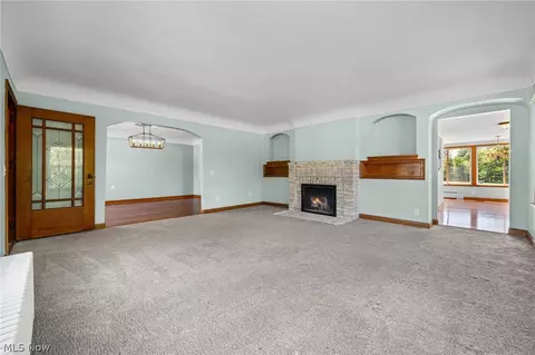 Living - 3230 E Wallings Rd, Broadview Heights, OH 44147 photo 3 of 5