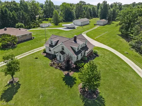 View/Area - 3230 E Wallings Rd, Broadview Heights, OH 44147 photo 2 of 9