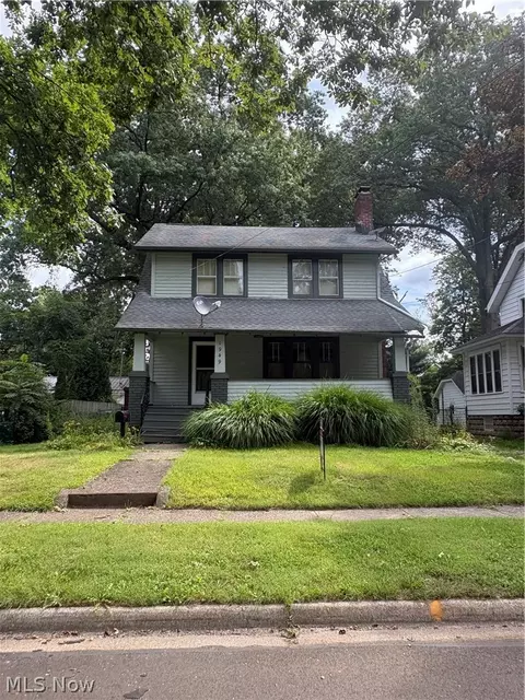 1949 7th St, Cuyahoga Falls, OH 44221