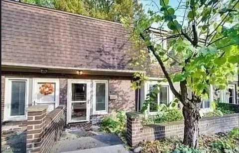 6943 W Fitzwater Rd #20, Brecksville, OH 44141