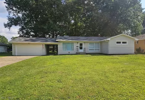 447 Catherine St, Youngstown, OH 44505