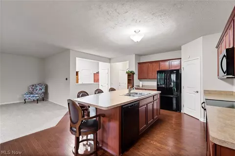 Kitchen - 4435 Bentley Dr, Copley, OH 44321 photo 5 of 5