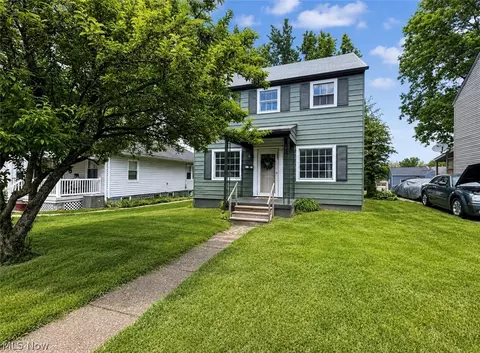 457 Taylor St, Zanesville, OH 43701