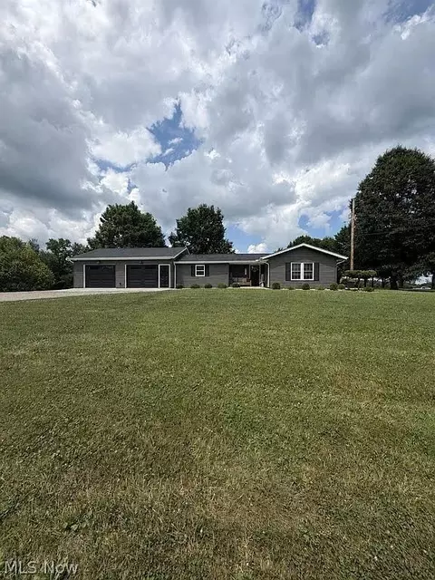 3705 Clay Pike, Zanesville, OH 43701