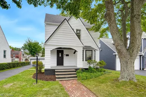1376 Avondale Rd, South Euclid, OH 44121