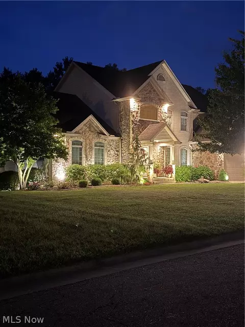 8808 Eastlynn Ave NW, Massillon, OH 44646