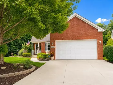 12546 Woodberry Ln, Strongsville, OH 44149