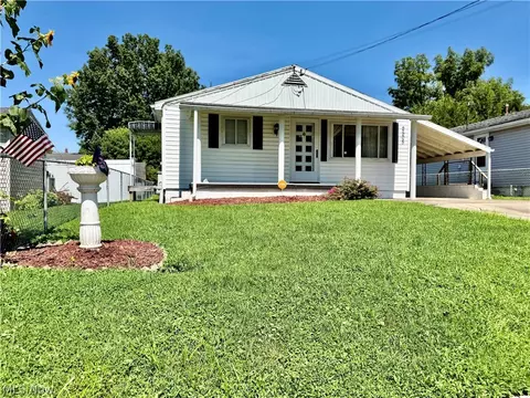 2505 40th St, Parkersburg, WV 26104