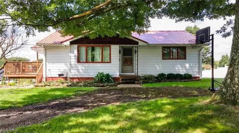 275 Ward Dr N, Wintersville, OH 43953