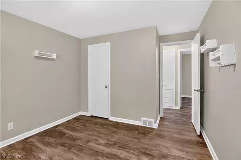 Bedroom - 519 Creed St, Struthers, OH 44471 photo 7 of 9