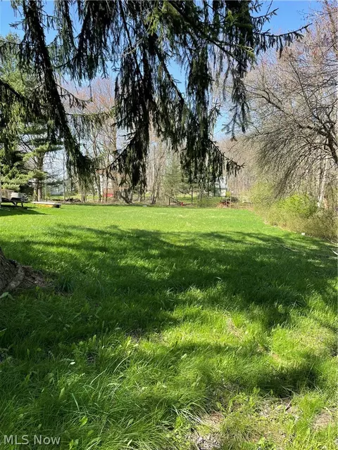 7 Albright Ave, Columbiana, OH 44408