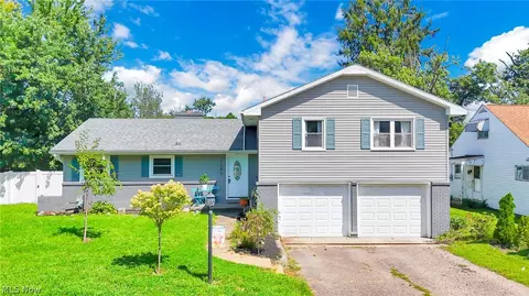 1285 Military Rd, Zanesville, OH 43701